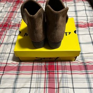 Woman Size 10 Booties